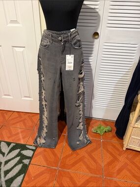 Zara Distressed Wide-Leg Jeans — Gray